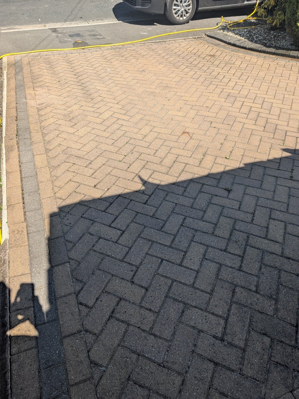Driveway second angle before cleaning